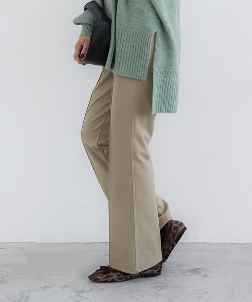 coca(coca)(コカ)の「裏起毛ジョーゼットピンタックフレアパンツ(その他パンツ・レディース・ブラック/ダークグリーン/アイボリー/グレイッシュベージュ・M/L)」の6枚目の写真