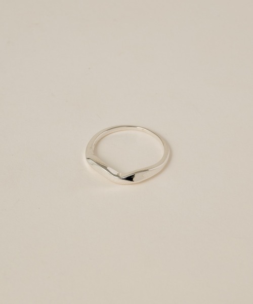 novice（ノーヴィス）の「【novice】Twisted Ring［Silver925］（リング・レディース・シルバー・17/13）」の3枚目の写真