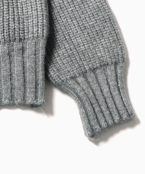 Chick(チック)の「MEDIUM CREW NECK KNIT / ミディ丈クルーカラーニット(ニット/セーター・レディース・ピンク/オフホワイト/グレー・FREE)」の6枚目の写真