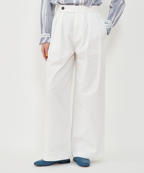 GALERIE VIE（ギャルリー ヴィー）の「ドライコットンチノ ツータックワイドパンツ（チノパンツ・レディース・ホワイト/ネイビー/ブラック/ベージュ・36/34/32）」の6枚目の写真