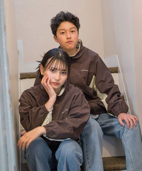 GLOBAL WORK(グローバルワーク)の「撥水切り替えブルゾン/AND YUA ANY/100686(ブルゾン・キッズ・ブラウン/ブラック・150cm/160cm)」の1枚目の写真