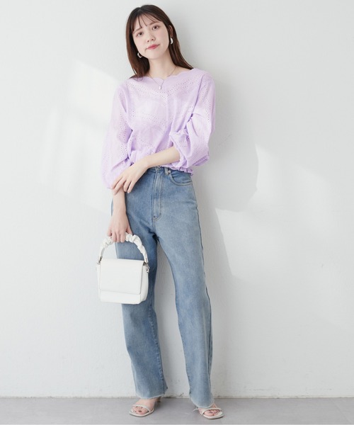 natural couture(ナチュラルクチュール)の「スカラップレースブラウス(シャツ/ブラウス・レディース・オフホワイト/サックスブルー/ピンクベージュ/ブラック/ラベンダー・FREE)」の7枚目の写真