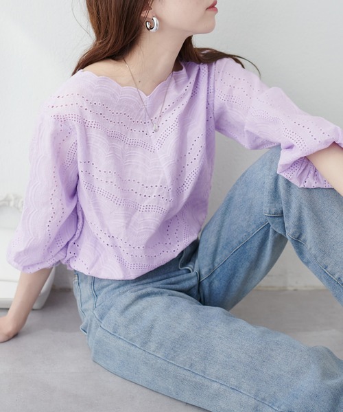 natural couture(ナチュラルクチュール)の「スカラップレースブラウス(シャツ/ブラウス・レディース・オフホワイト/サックスブルー/ピンクベージュ/ブラック/ラベンダー・FREE)」の10枚目の写真