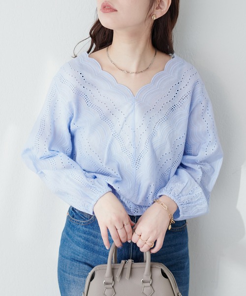 natural couture(ナチュラルクチュール)の「スカラップレースブラウス(シャツ/ブラウス・レディース・オフホワイト/サックスブルー/ピンクベージュ/ブラック/ラベンダー・FREE)」の13枚目の写真