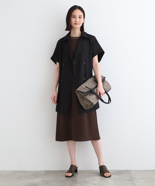 INDIVI（インディヴィ）の「◆【合皮／ストレッチ】バンドサンダル（サンダル・レディース・ブラック/ダークブラウン・25/35/45）」の9枚目の写真