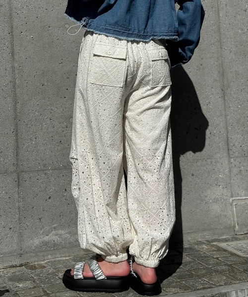 CIAOPANIC(チャオパニック)の「INDIAレースパラシュートパンツ(その他パンツ・レディース・ホワイト/ブラック・FREE)」の1枚目の写真