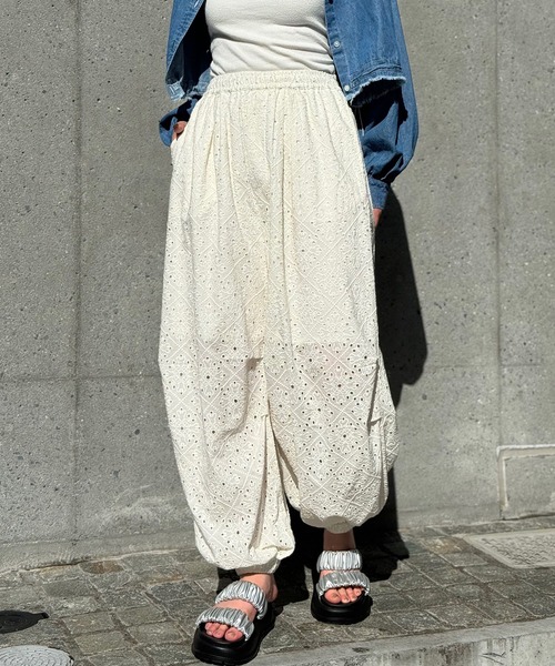 CIAOPANIC(チャオパニック)の「INDIAレースパラシュートパンツ(その他パンツ・レディース・ホワイト/ブラック・FREE)」の22枚目の写真