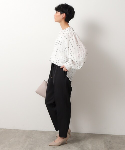 OPAQUE.CLIP（オペークドットクリップ）の「◆≪SS-LLsize≫ 美脚ツイルテーパードパンツ【洗濯機洗い可】（その他パンツ・レディース・ベージュ/ライトグレー/グリーン/ブラック・34/36/38/40/42）」の13枚目の写真