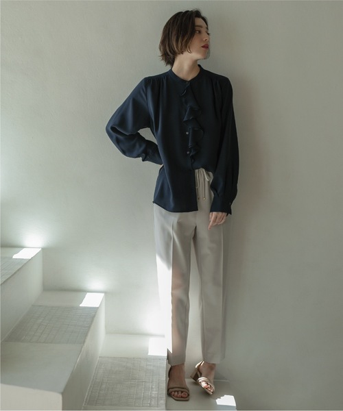 OPAQUE.CLIP（オペークドットクリップ）の「◆≪SS-LLsize≫ 美脚ツイルテーパードパンツ【洗濯機洗い可】（その他パンツ・レディース・ベージュ/ライトグレー/グリーン/ブラック・34/36/38/40/42）」の5枚目の写真