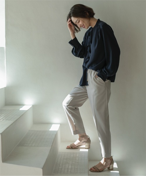 OPAQUE.CLIP（オペークドットクリップ）の「◆≪SS-LLsize≫ 美脚ツイルテーパードパンツ【洗濯機洗い可】（その他パンツ・レディース・ベージュ/ライトグレー/グリーン/ブラック・34/36/38/40/42）」の6枚目の写真