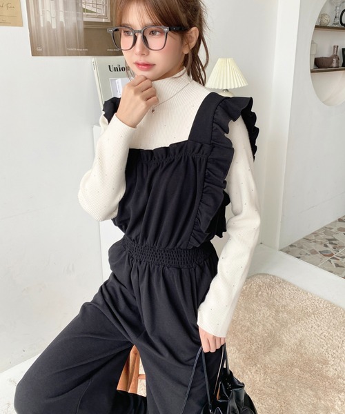 moment+（モーメントプラス）の「カットジョーゼットフリルノースリーブワイドオールインワン（つなぎ/オールインワン・レディース・グレイッシュベージュ/ブラック/チャコールグレー・M/L）」の9枚目の写真