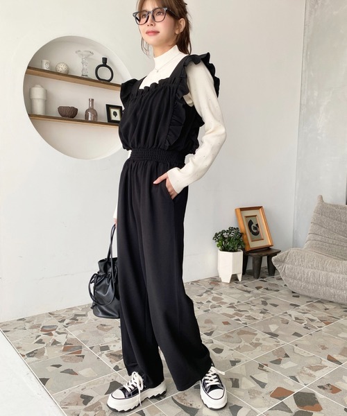 moment+（モーメントプラス）の「カットジョーゼットフリルノースリーブワイドオールインワン（つなぎ/オールインワン・レディース・グレイッシュベージュ/ブラック/チャコールグレー・M/L）」の11枚目の写真