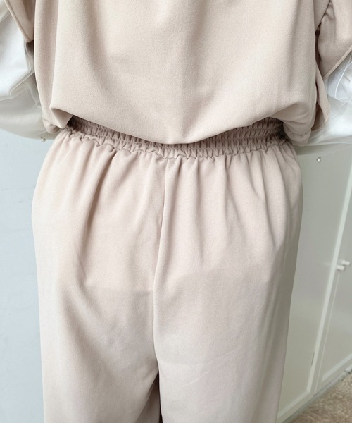 moment+（モーメントプラス）の「カットジョーゼットフリルノースリーブワイドオールインワン（つなぎ/オールインワン・レディース・グレイッシュベージュ/ブラック/チャコールグレー・M/L）」の16枚目の写真