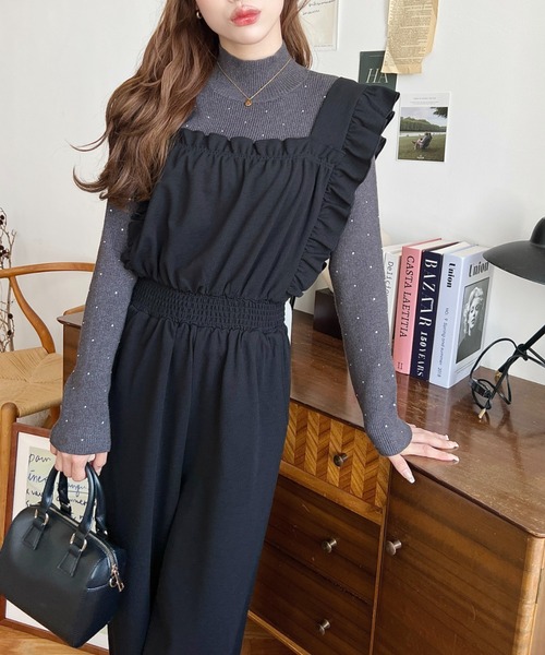 moment+（モーメントプラス）の「カットジョーゼットフリルノースリーブワイドオールインワン（つなぎ/オールインワン・レディース・グレイッシュベージュ/ブラック/チャコールグレー・M/L）」の22枚目の写真