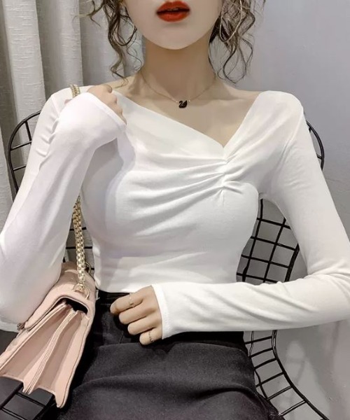ROOPTOKYO(ループトウキョウ)の「アシンメトリーVネックトップス(Tシャツ/カットソー・レディース・ホワイト/ブラック・S/M)」の14枚目の写真