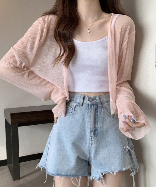 SEU（エスイーユー）の「着る日傘 UVカット パールショート丈 シアー 薄手 日焼け止め 冷房対策 パール装飾ボタン シアーカーディガン サマーカーディガン【オフィスカジュアル】【きれいめカジュアル】（カーディガン/ボレロ・レディース・ベージュ/ホワイト/ピンク/ブラック・フリー）」の12枚目の写真