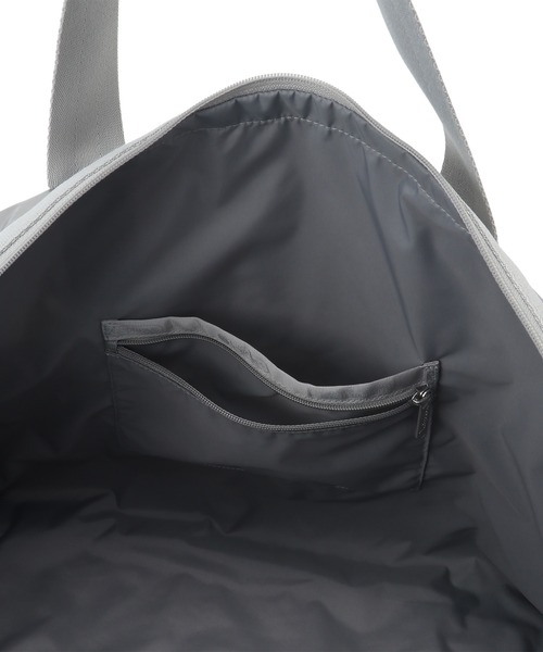 LeSportsac(レスポートサック)の「【LeSportsac for ADAM ET ROPE'】別注 DELUXE LG WEEKENDER(ボストンバッグ・レディース・シルバー・FREE)」の2枚目の写真