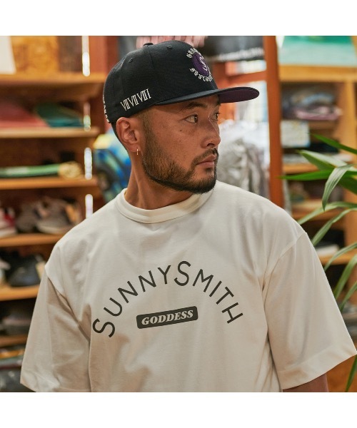 En serio TOKYO(エンソリオトーキョー)の「ヘビーオンスCool Smith GDS Print SS Tee(Tシャツ/カットソー・メンズ・オフホワイト/レッド/チャコール・MEDIUM/LARGE)」の18枚目の写真