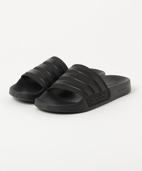 adidas(アディダス)の「アディダス adidas アディレッタ シャワー サンダル(サンダル・メンズ・ブラック×ブラック・23.5cm/24.5cm/25.5cm/26.5cm/27.5cm/28.5cm)」の1枚目の写真