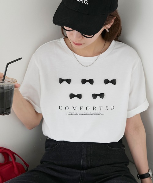 BONLECILL（ボンルシール）の「リボンモチーフロゴTEE（Tシャツ/カットソー・レディース・オフホワイト/ブラック・FREE）」の3枚目の写真