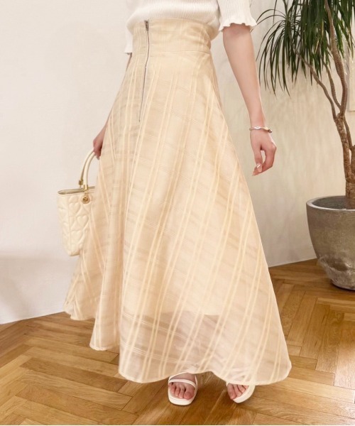 one after another NICE CLAUP（ワンアフターアナザーナイスクラップ）の「サイズ調整可/ジップフレアスカート/WEB限定アイテム（スカート・レディース・ブラック/グレイッシュベージュ/ベージュ系その他・SMALL/MEDIUM/LARGE）」の3枚目の写真