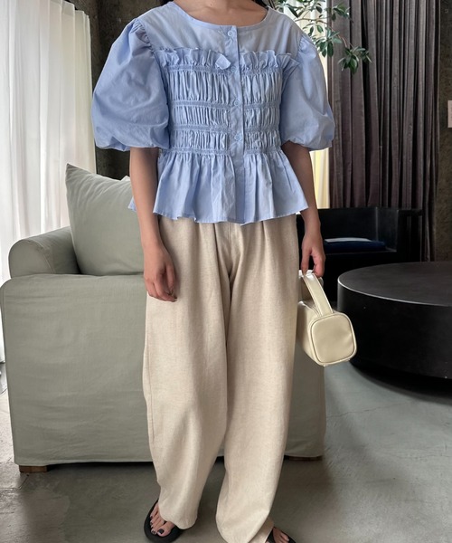 lawgy（ラウジー）の「shirring frill puff blouse / シャーリングフリルパフブラウス（シャツ/ブラウス・レディース・ホワイト/ネイビー/ブルー・FREE）」の8枚目の写真