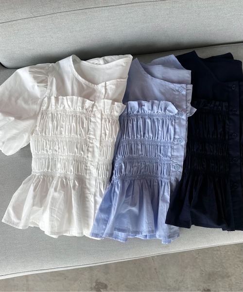 lawgy（ラウジー）の「shirring frill puff blouse / シャーリングフリルパフブラウス（シャツ/ブラウス・レディース・ホワイト/ネイビー/ブルー・FREE）」の16枚目の写真
