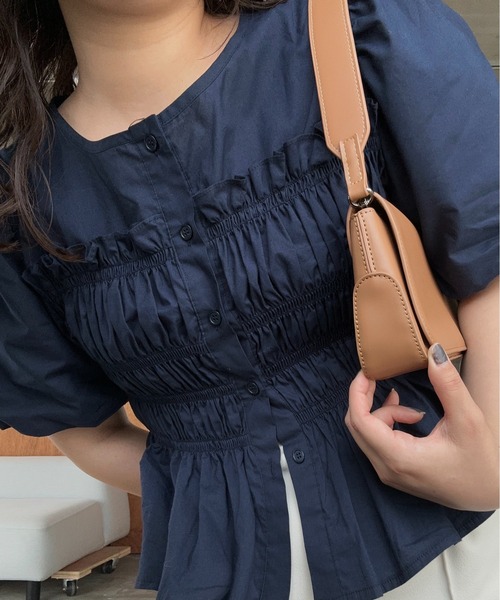 lawgy（ラウジー）の「shirring frill puff blouse / シャーリングフリルパフブラウス（シャツ/ブラウス・レディース・ホワイト/ネイビー/ブルー・FREE）」の15枚目の写真