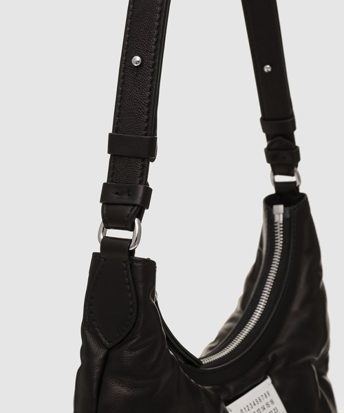 Maison Margiela(メゾンマルジェラ)の「GLAM SLAM HOBO SMALL(ハンドバッグ・メンズ・ブラック・UNI)」の6枚目の写真