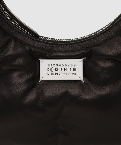 Maison Margiela(メゾンマルジェラ)の「GLAM SLAM HOBO SMALL(ハンドバッグ・メンズ・ブラック・UNI)」の5枚目の写真