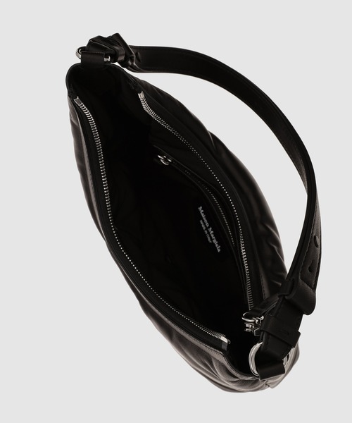 Maison Margiela(メゾンマルジェラ)の「GLAM SLAM HOBO SMALL(ハンドバッグ・メンズ・ブラック・UNI)」の4枚目の写真