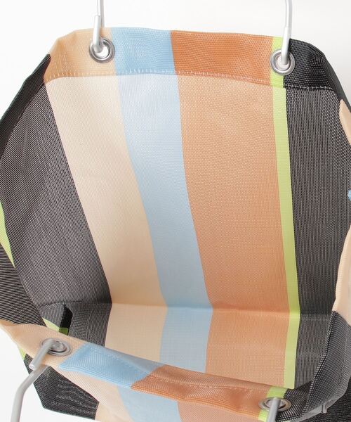 MARNI MARKET（マルニマーケット）の「ストライプバッグ（トートバッグ・レディース・マルチブラウン・FREE）」の5枚目の写真