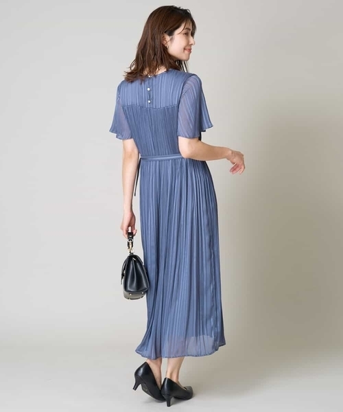 a.v.v(アーヴェヴェ)の「【洗える】ランダムプリーツワンピース(ワンピース・レディース・ブルー/ネイビー・36/34/40/38/42)」の8枚目の写真