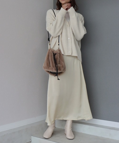 libelle more（リベル モア）の「ワッシャーサテン　Aラインフレアスカート（スカート・レディース・ブラック/オリーブ/ブルー/キナリ・M/L）」の7枚目の写真