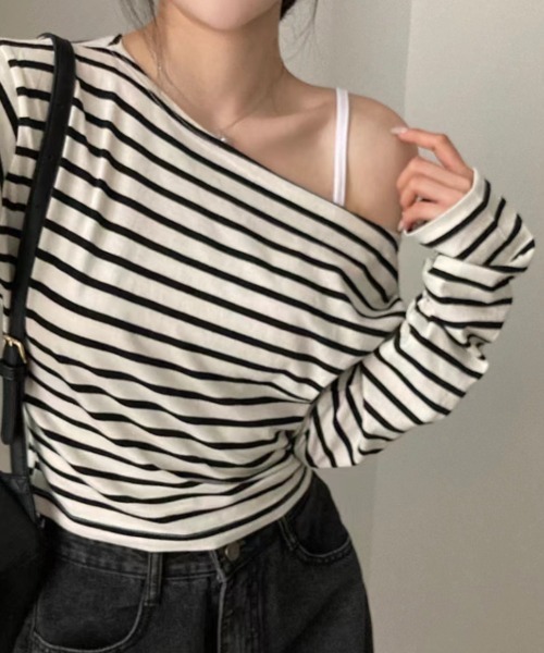 ECLIN（エクラン）の「オフショル長袖ボーダートップス（Tシャツ/カットソー・レディース・ブラック/レッド・M/L/XL）」の3枚目の写真