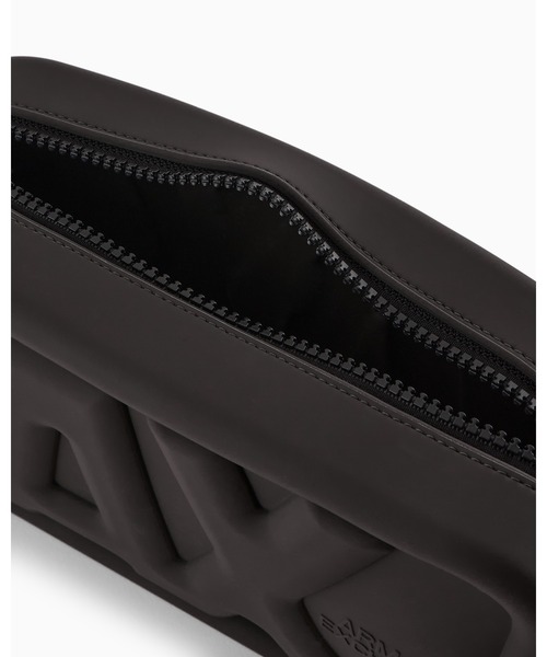 Armani Exchange ブラックシリコンショルダーバッグ Crossbody bag with logo | Armani Exchange