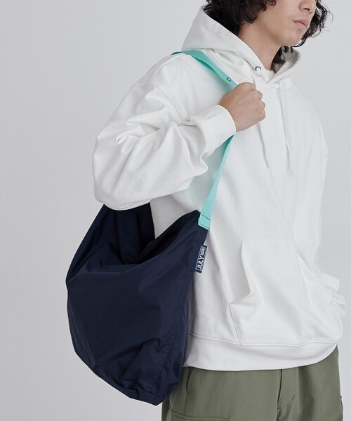 coen（コーエン）の「JULYNINE（ジュライナイン）別注ナイロンショルダーバッグ（ショルダーバッグ・メンズ・ブラック/ネイビー/ピンク/ダークブラウン・FREE）」の3枚目の写真