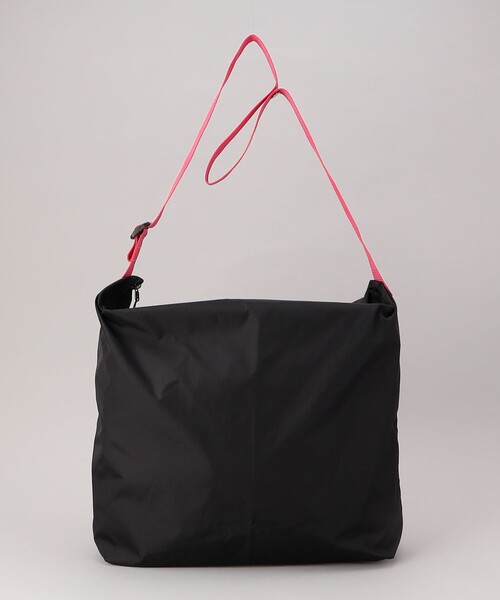 coen（コーエン）の「JULYNINE（ジュライナイン）別注ナイロンショルダーバッグ（ショルダーバッグ・メンズ・ブラック/ネイビー/ピンク/ダークブラウン・FREE）」の14枚目の写真