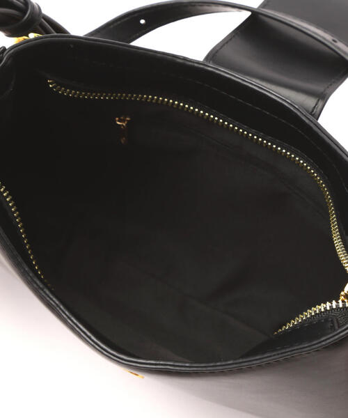 EDIT COLOGNE（エディットコロン）の「ワンハンドルカーブショルダーバッグ（ショルダーバッグ・レディース・ホワイト/ブラック・ﾌﾘ-）」の12枚目の写真