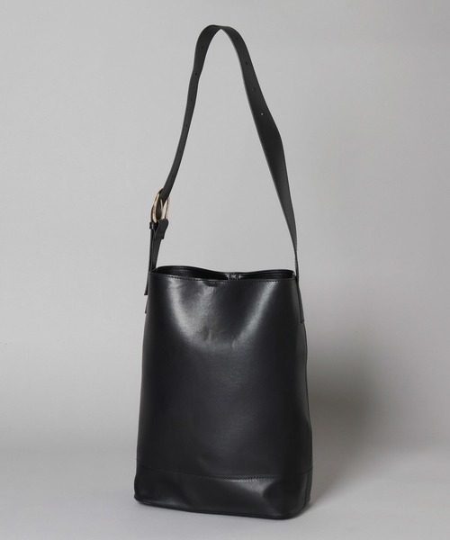 O0u(オーゼロユー)の「【アップルレザー】バスケットハンドルBAG 997298(ショルダーバッグ・レディース・ブラック・ONE SIZE)」の11枚目の写真