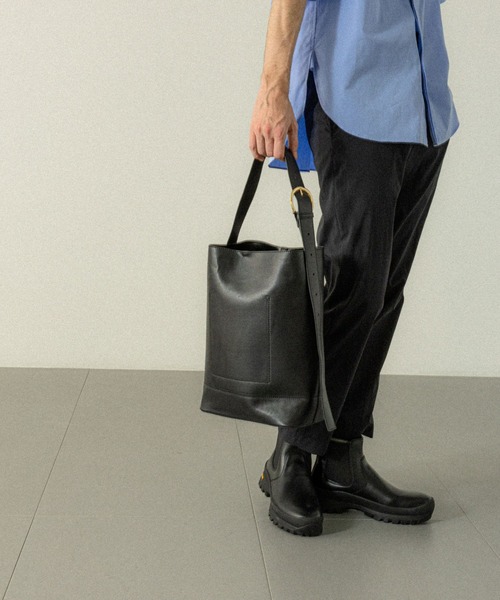 O0u(オーゼロユー)の「【アップルレザー】バスケットハンドルBAG 997298(ショルダーバッグ・レディース・ブラック・ONE SIZE)」の3枚目の写真