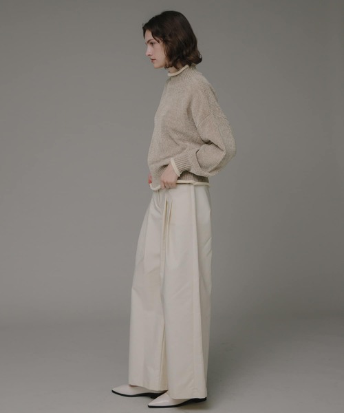 URBAN RESEARCH Sonny Label(アーバンリサーチサニーレーベル)の「モールヤーンハイネックニットプルオーバー(ニット/セーター・レディース・ベージュ/ネイビー/レッド・FREE)」の17枚目の写真