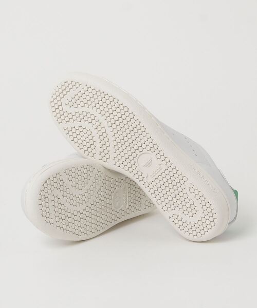 adidas(アディダス)の「スタンスミス 80s / Stan Smith 80s / アディダスオリジナルス adidas Originals(スニーカー・メンズ・ホワイト・26.0cm/24.5cm/24.0cm/22.5cm/28.0cm/27.5cm/27.0cm/26.5cm/28.5cm/23.0cm/29.0cm/23.5cm/25.0cm/25.5cm/22.0cm)」の3枚目の写真