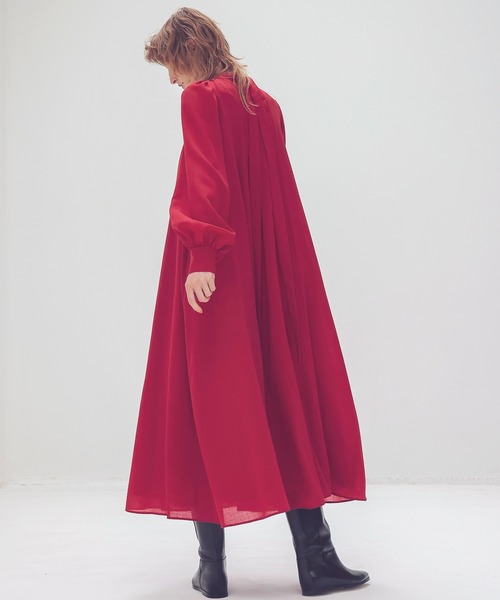 STUMBLY(スタンブリー)の「STUMBLY / Back Ribbon Dress(バックリボンワンピース)(ワンピース・レディース・レッド/グレー・36)」の2枚目の写真
