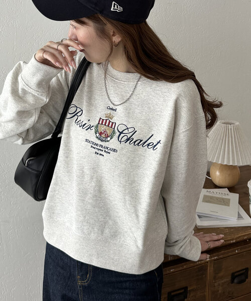 DISCOAT（ディスコート）の「【WEB限定】ロゴモチーフスウェット（Tシャツ/カットソー・レディース・ライトベージュ/ネイビー/チャコールグレー・MEDIUM）」の14枚目の写真