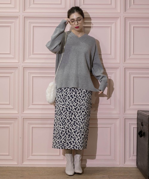 OPAQUE.CLIP(オペークドットクリップ)の「◆ミドルゲージVネックニット/FILIVIVI・フィルビビ【洗える】(ニット/セーター・レディース・ワインレッド/ライトベージュ/グレー/ブルー・36/38/40/42)」の17枚目の写真