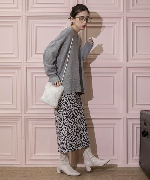 OPAQUE.CLIP(オペークドットクリップ)の「◆ミドルゲージVネックニット/FILIVIVI・フィルビビ【洗える】(ニット/セーター・レディース・ワインレッド/ライトベージュ/グレー/ブルー・36/38/40/42)」の18枚目の写真