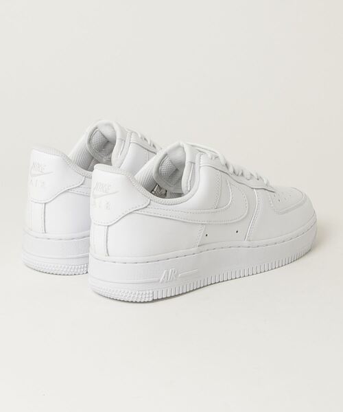 NIKE(ナイキ)の「限定展開 NIKE/ナイキ ナイキ ウィメンズ エア フォース 1 07(DD8959)(スニーカー・レディース・ホワイト・24.0cm/23.5cm/24.5cm)」の2枚目の写真