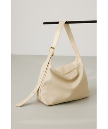 crie conforto | バックルスクエアショルダー　肩掛け / バッグ / 鞄(ショルダーバッグ)