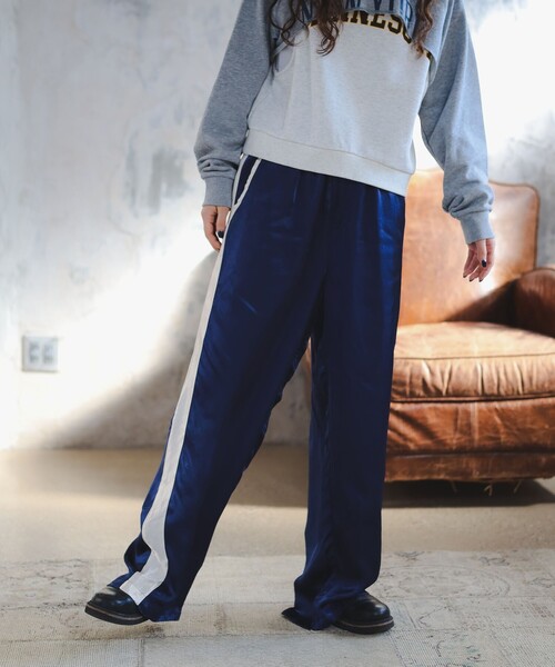 B:MING by BEAMS（ビーミングバイビームス）の「ambiance / Satin Line Pants（S～M）（その他パンツ・レディース・ネイビー/オリーブ・SMALL/MEDIUM）」の7枚目の写真